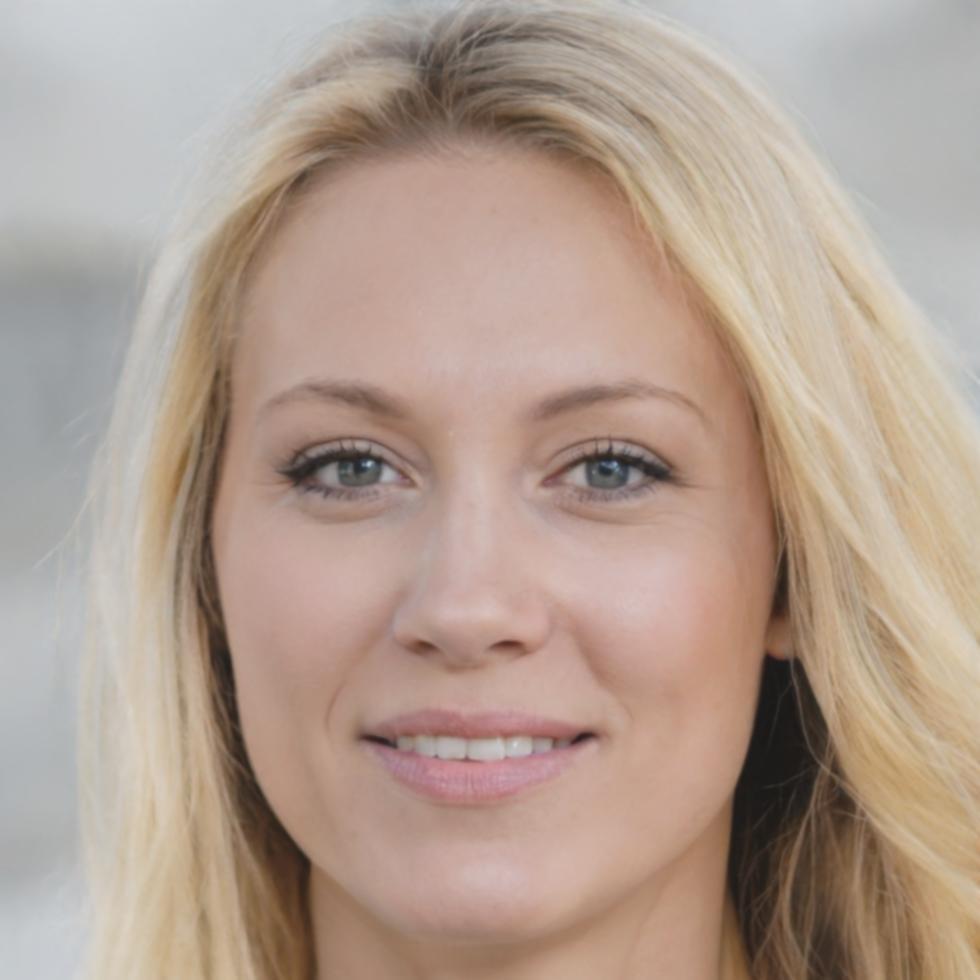 Hoa Le, Program Coordinator